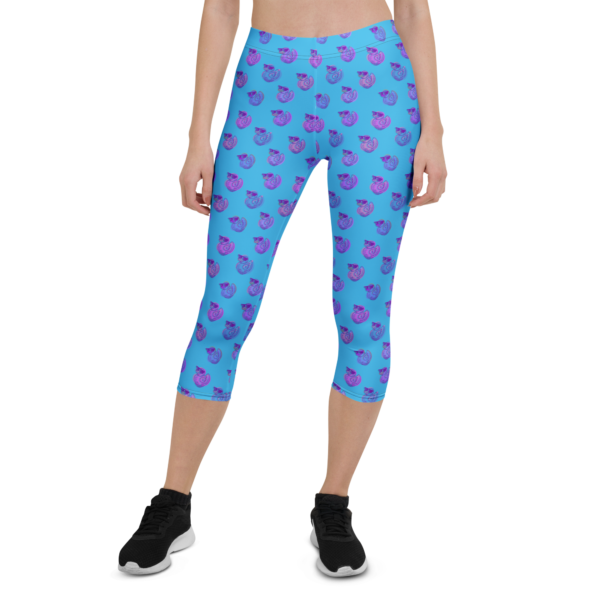 ducks in sky blue capri leggings
