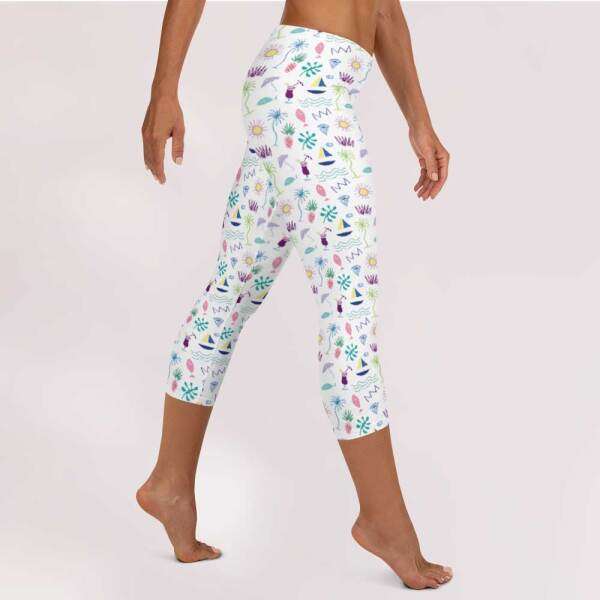 beach graffiti capri leggings